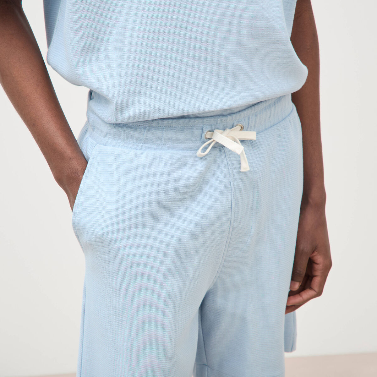 Short bleu ciel homme