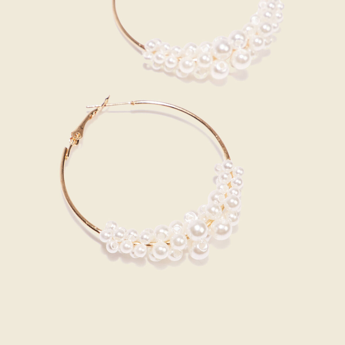 Boucles d'oreilles créoles blanc femme