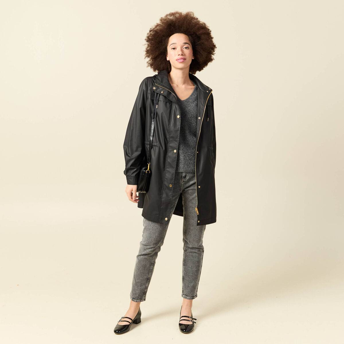 Parka longue droite d&eacute;perlante &agrave; capuche noir femme