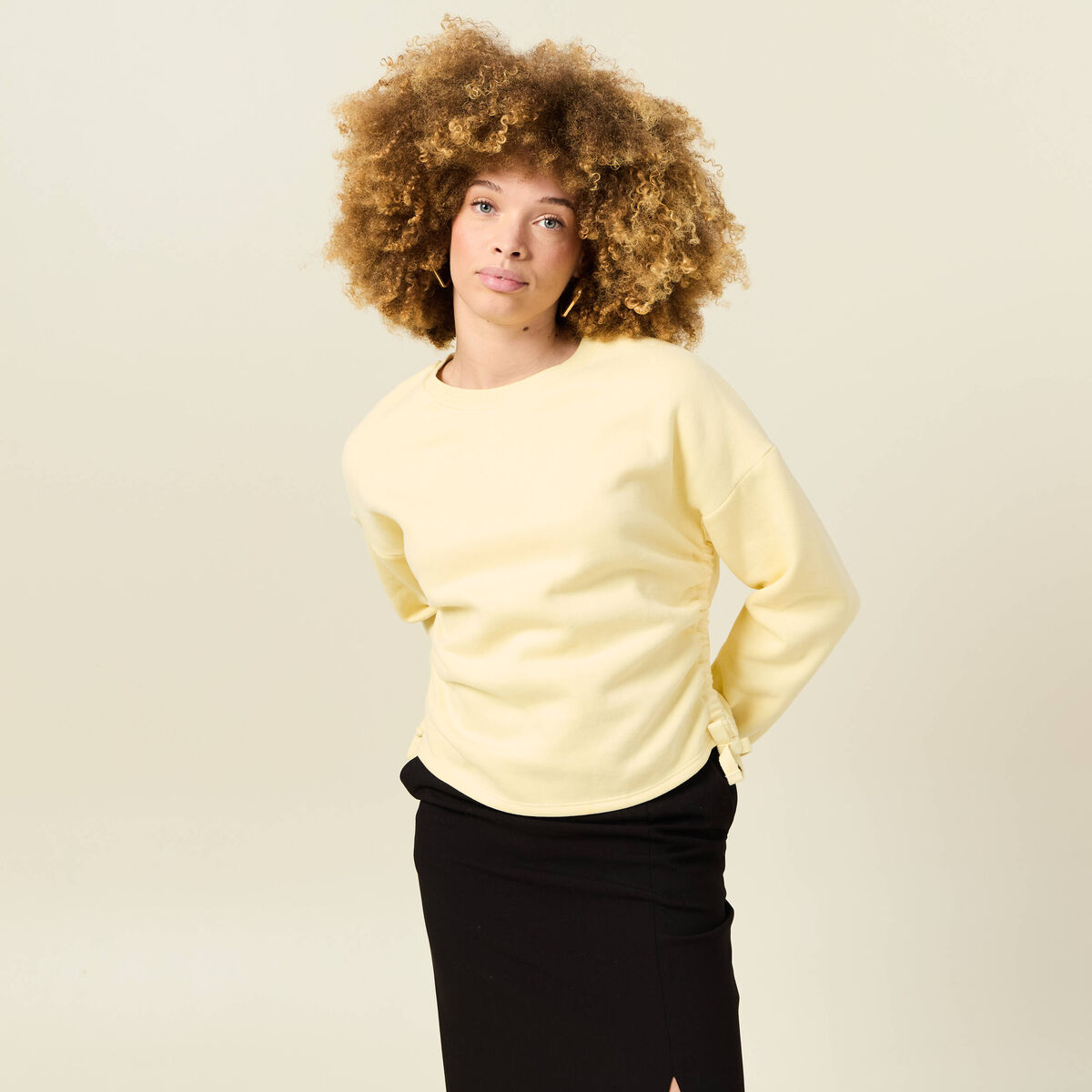 Sweat manches longues jaune clair femme