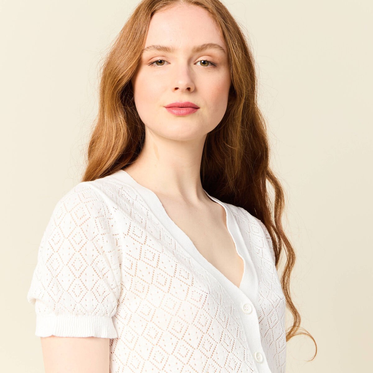 Gilet manches courtes ajouré ecru femme