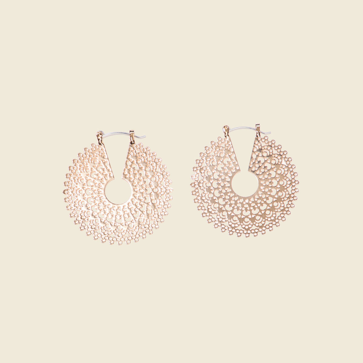 Boucles d'oreilles créoles couleur or femme