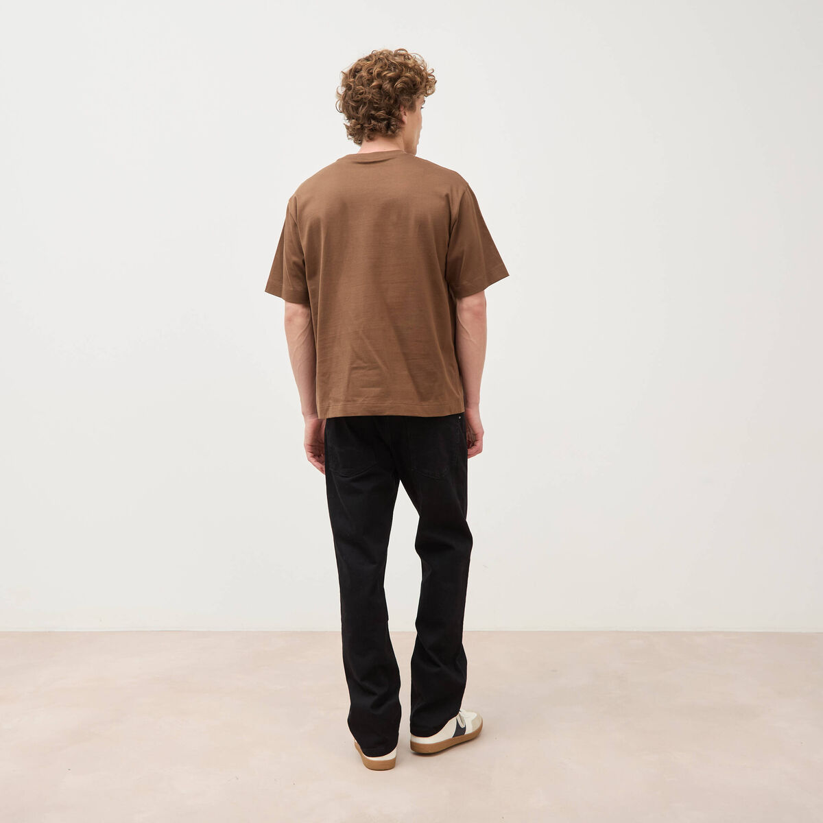 T-shirt droit en coton col ras du cou taupe homme