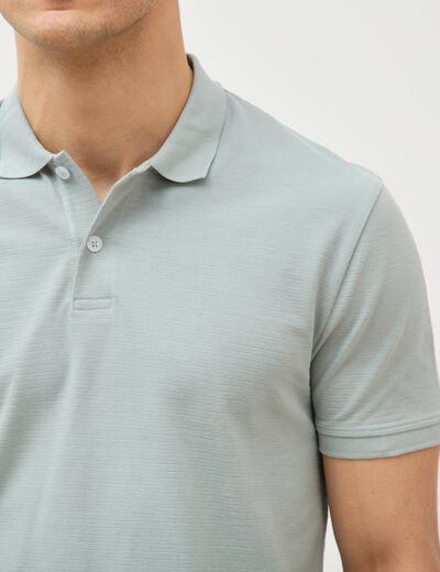 Polo cintr&eacute; en coton manches courtes vert clair homme