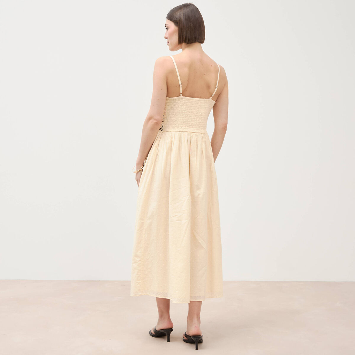 Robe col v &agrave; bretelles en coton creme femme