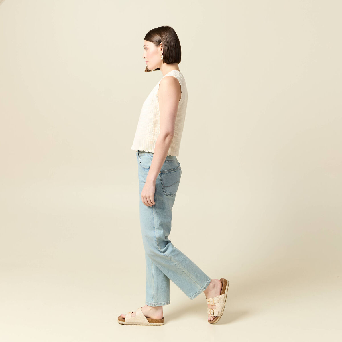 Gilet droit court sans manches creme femme
