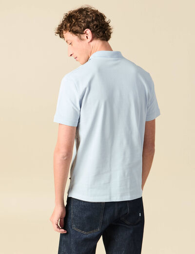 Polo cintr&eacute; en coton manches courtes bleu clair homme