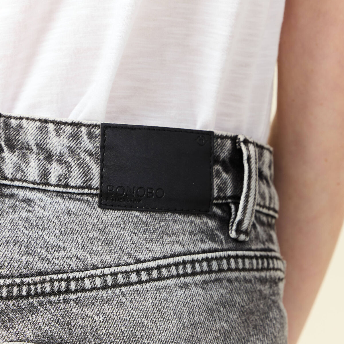 Jeans mom 7/8ème denim snow gris femme