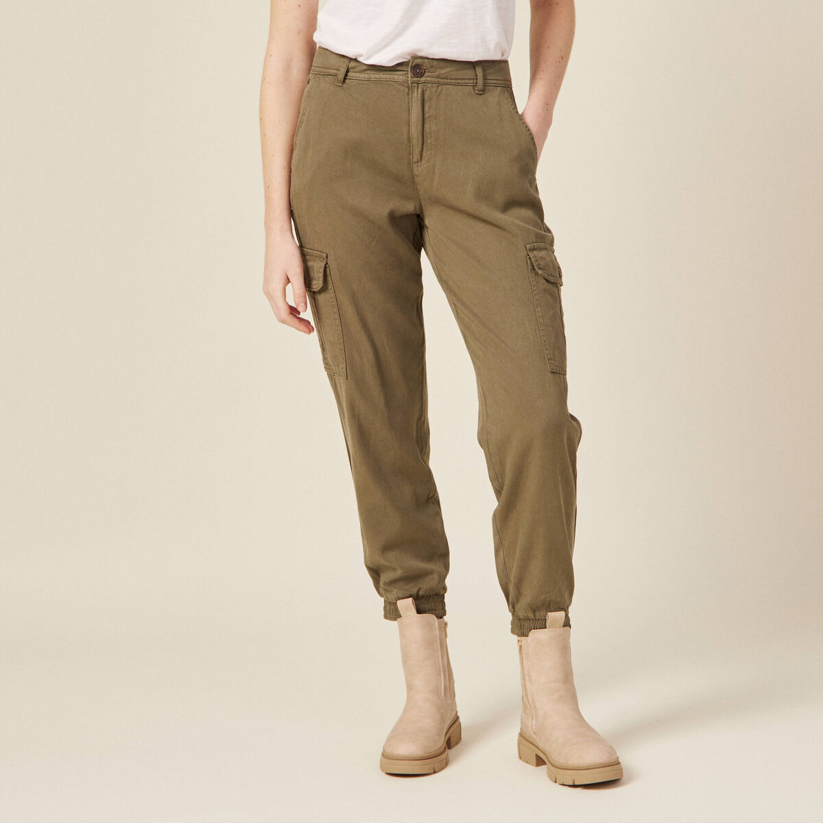 Pantalon éco-responsable vert kaki femme