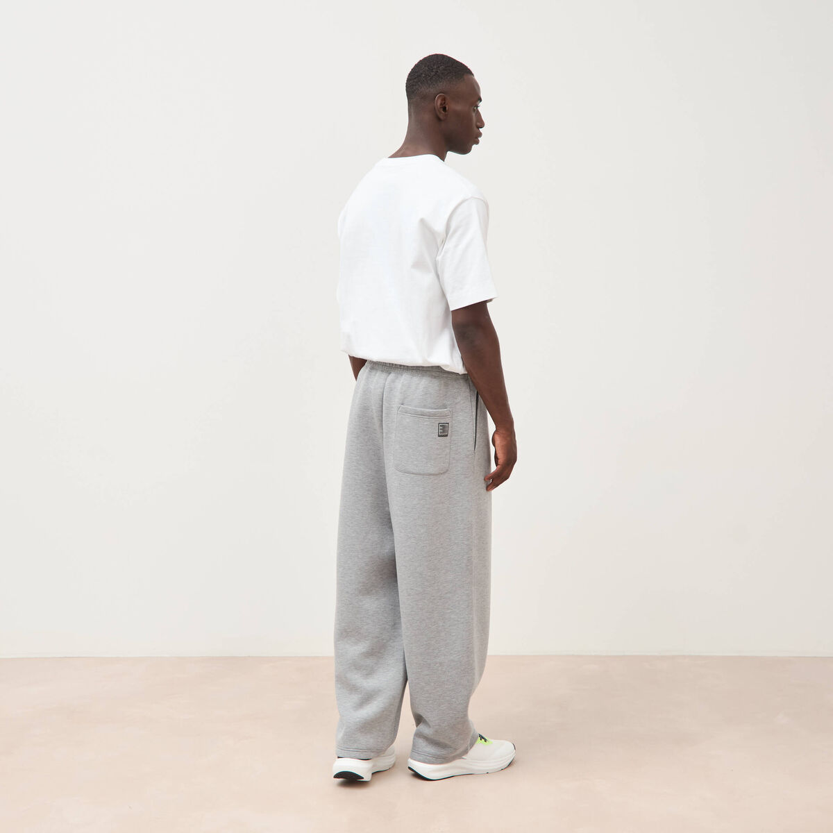 Pantalon coupe loose gris clair homme