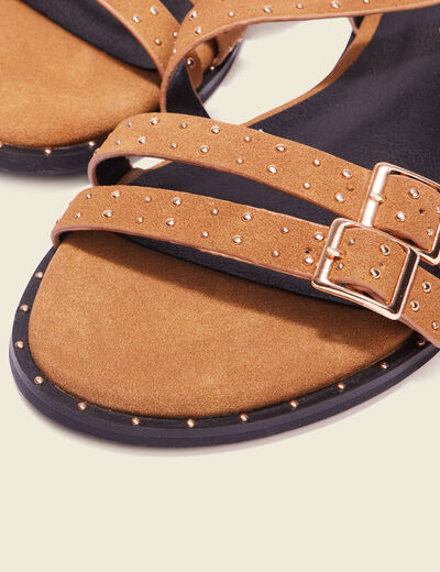 Sandales plates à clous marron femme