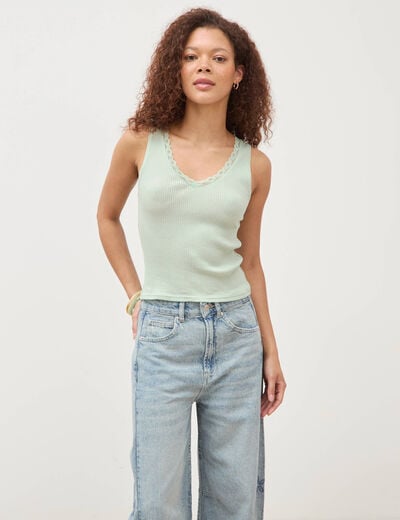 D&eacute;bardeur col v bretelles dentelle vert pastel femme
