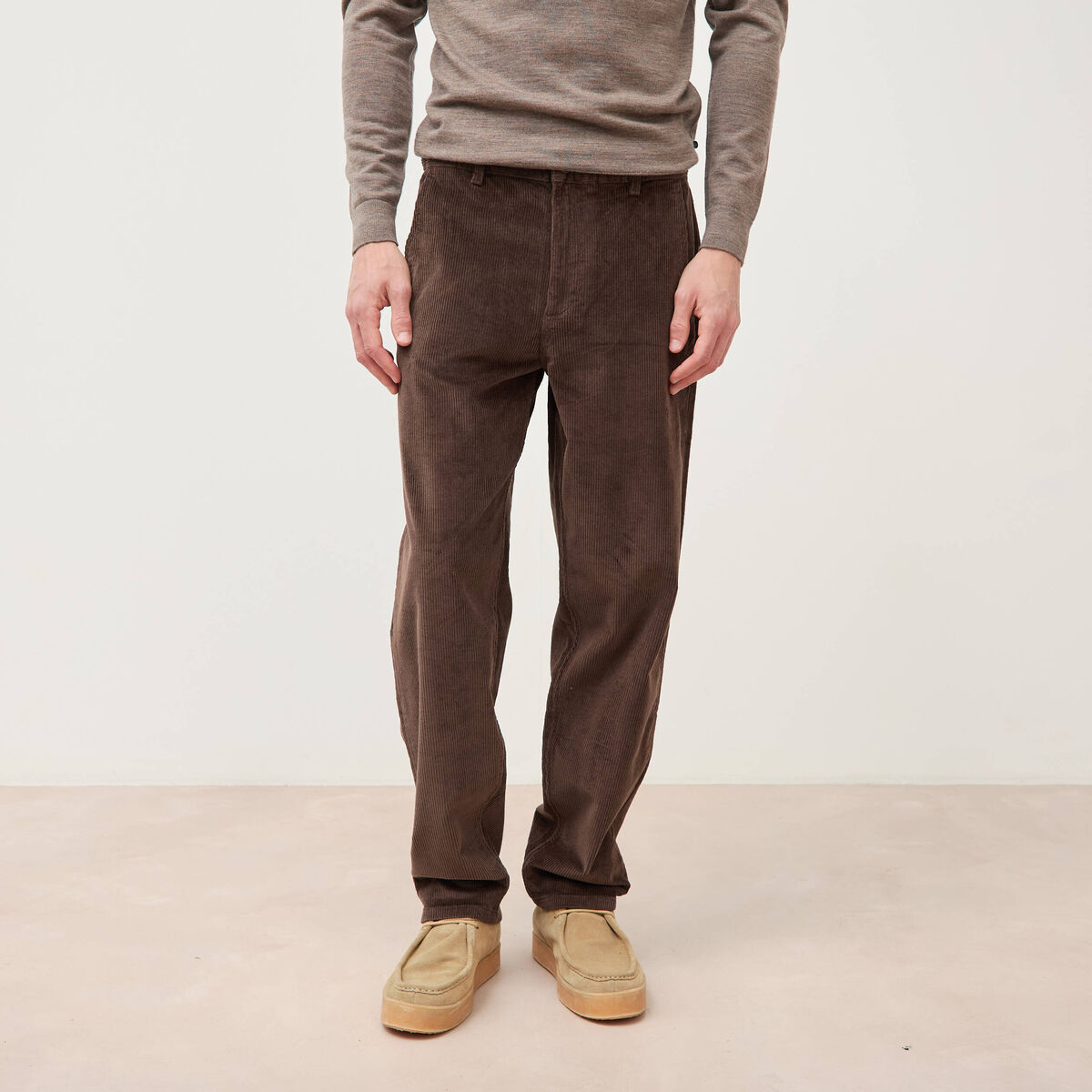 Pantalon droit en velours longueur 32 marron fonc&eacute; homme