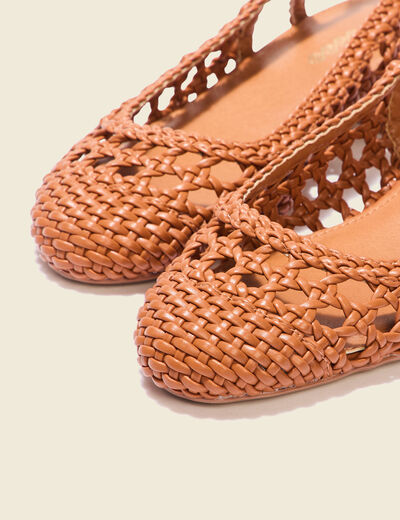 Escarpins sling back tressés marron femme