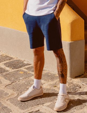 Short éco-responsable bleu marine homme