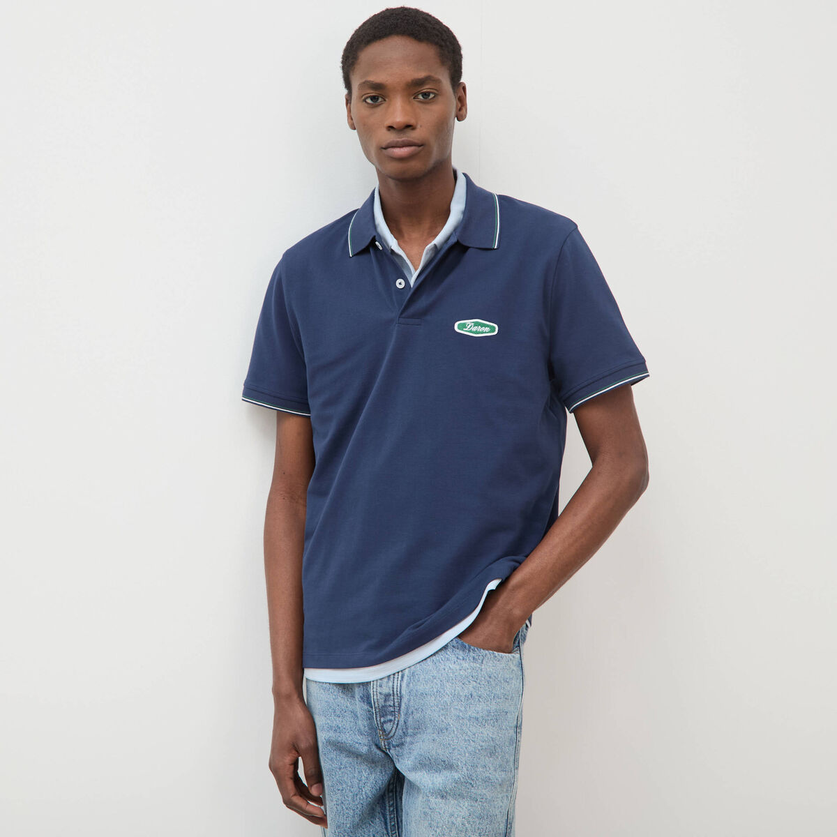Polo cintr&eacute; en coton manches courtes bleu marine homme