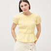 T-shirt fronc&eacute; col rond manches courtes jaune pastel femme
