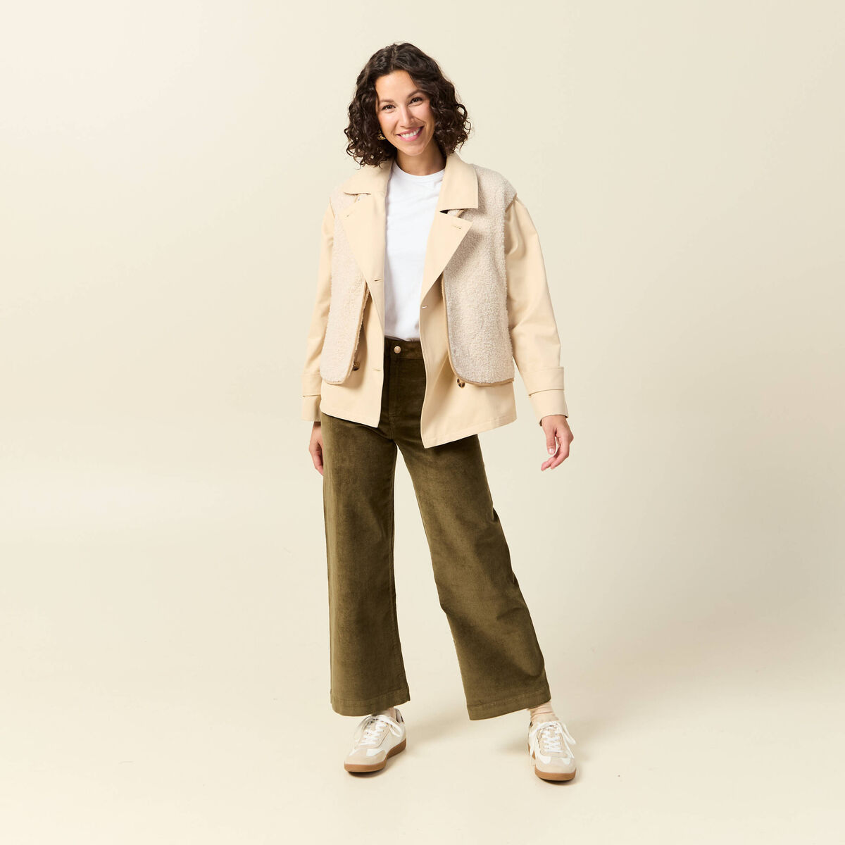 Pantalon large taille haute en velours vert kaki femme