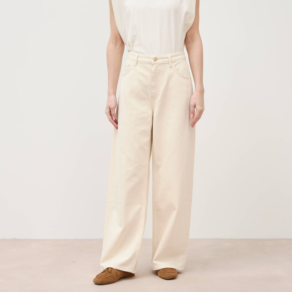 Jeans loose taille bascul&eacute;e ecru femme