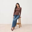 T-shirt cintr&eacute; manches longues col rond marron femme