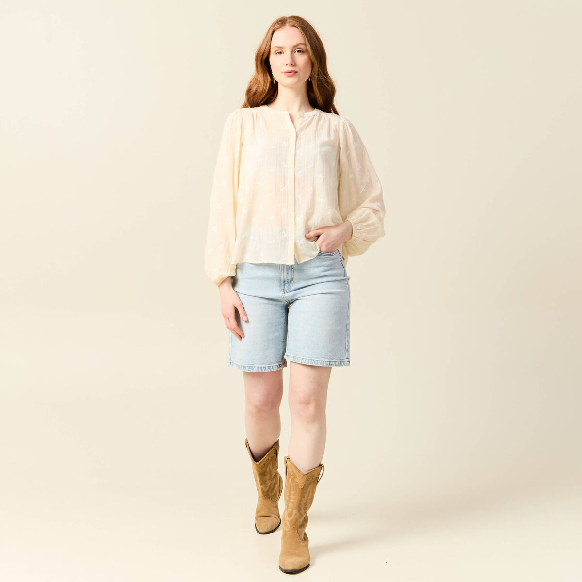 Blouse manches longues brodée creme femme