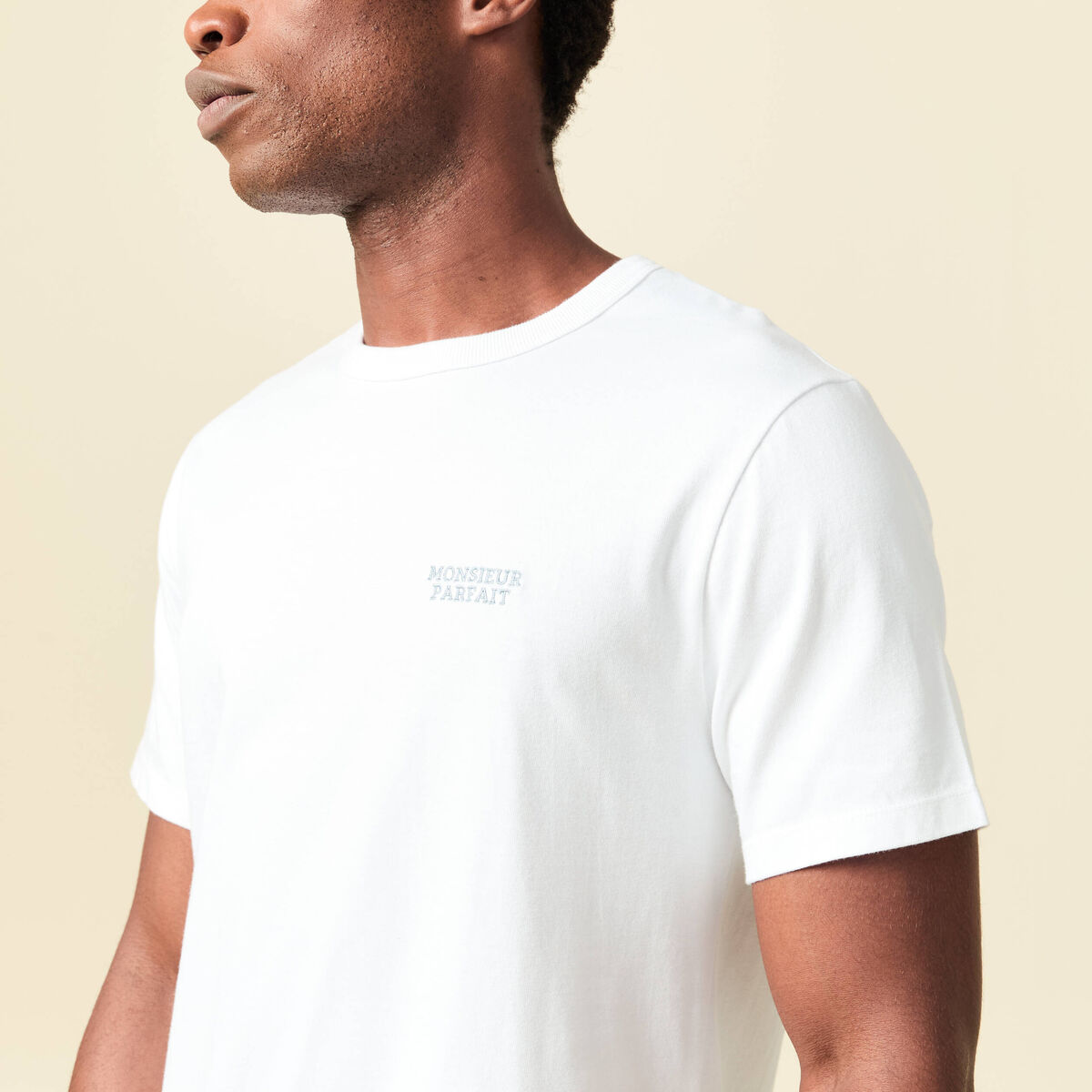 T-shirt col rond manches courtes brod&eacute; blanc homme