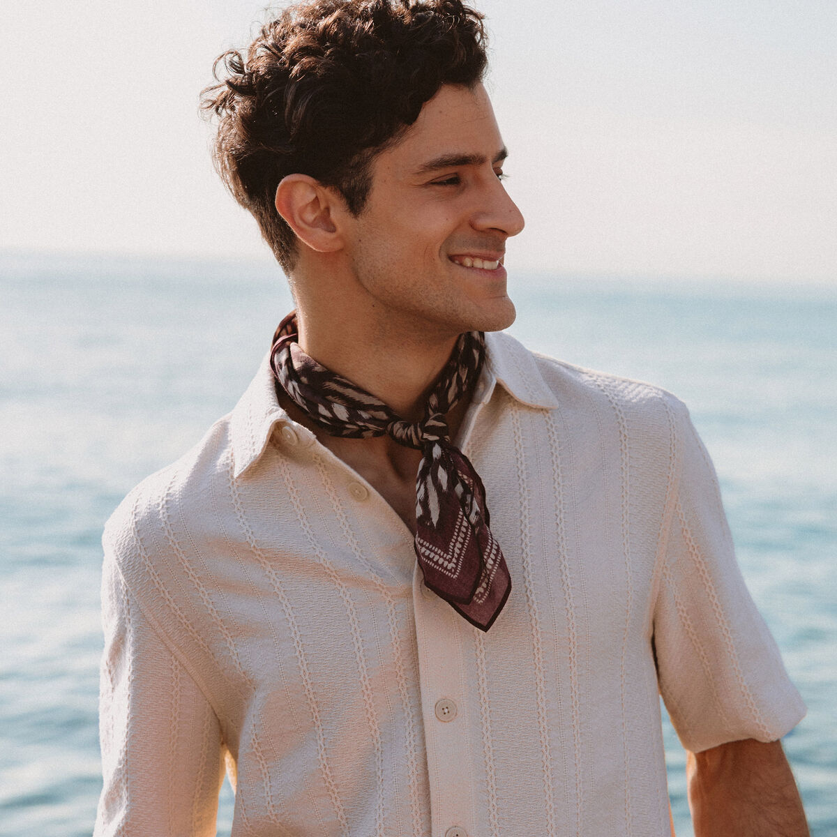 Foulard en coton marron fonc&eacute; homme