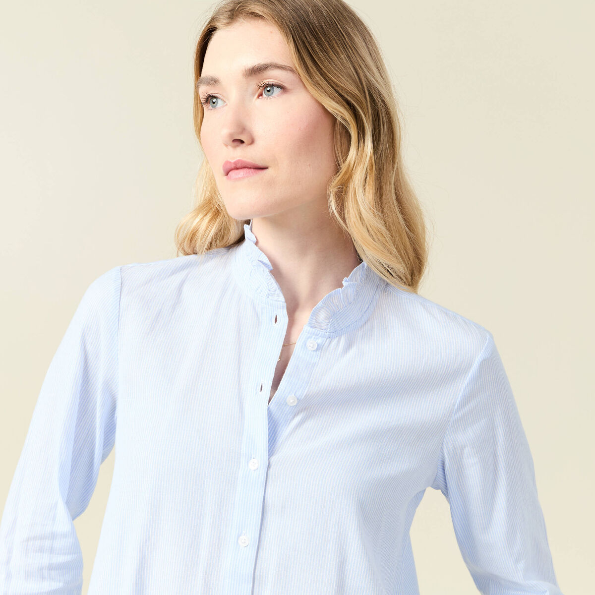 Chemise manches longues bleu ciel femme