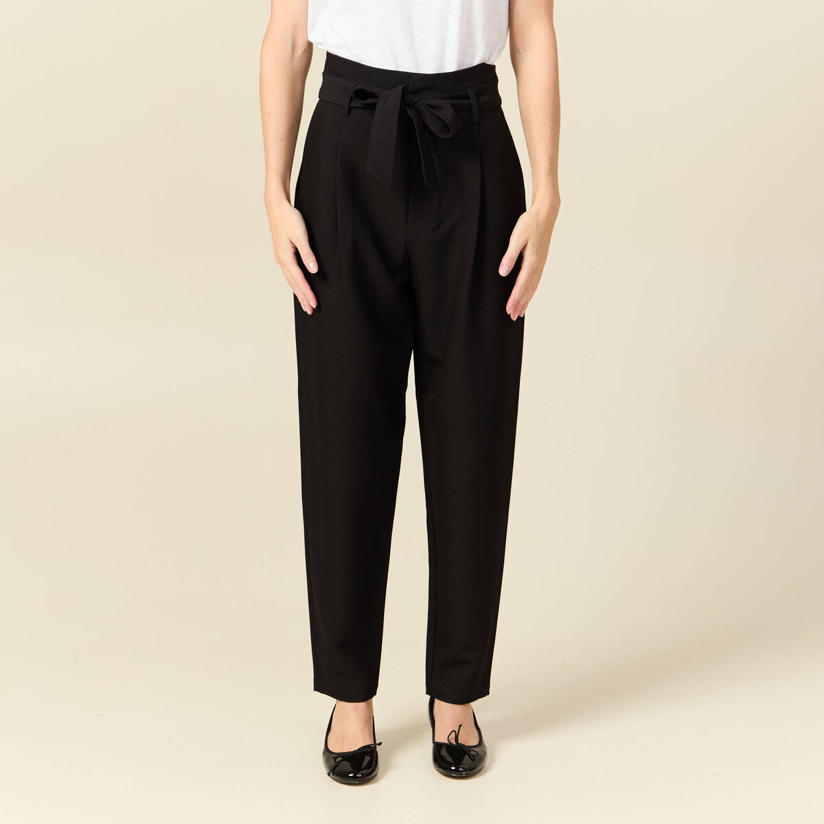 Pantalon carotte taille haute noir femme