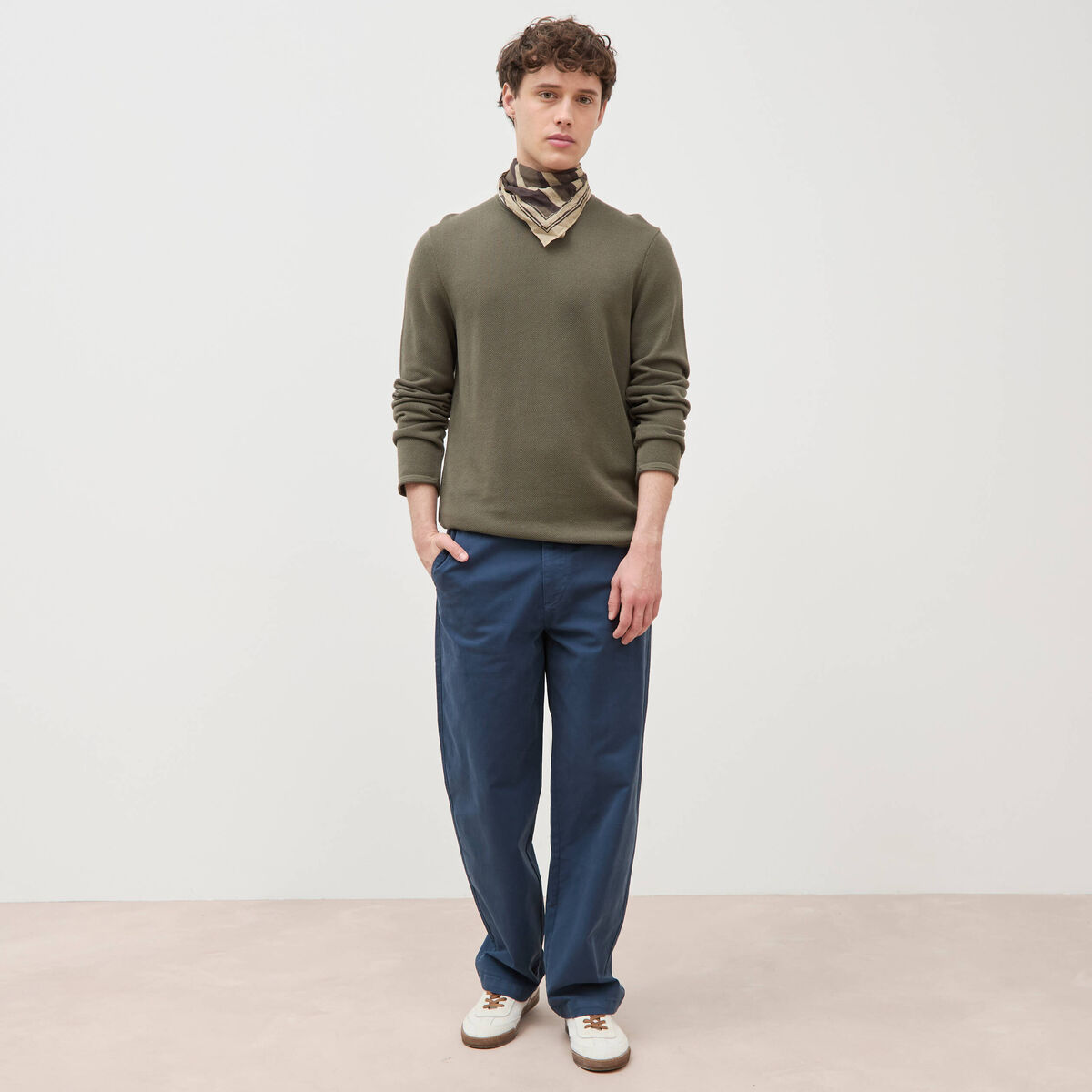 Pantalon bleu fonc&eacute; homme
