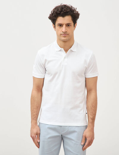 Polo cintr&eacute; en coton manches courtes blanc homme