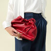 Sac bandouli&egrave;re avec doublure rouge femme