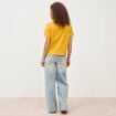 T-shirt droit col rond brod&eacute; en coton jaune or femme