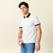 Polo cintr&eacute; en coton manches courtes blanc homme