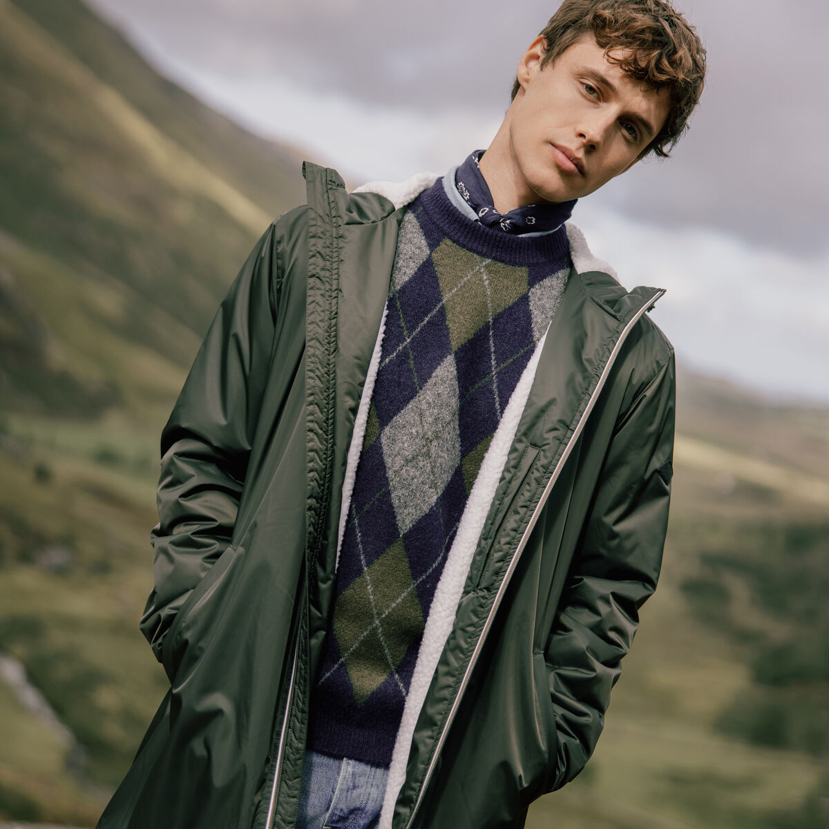 Parka longue droite &agrave; capuche vert kaki homme