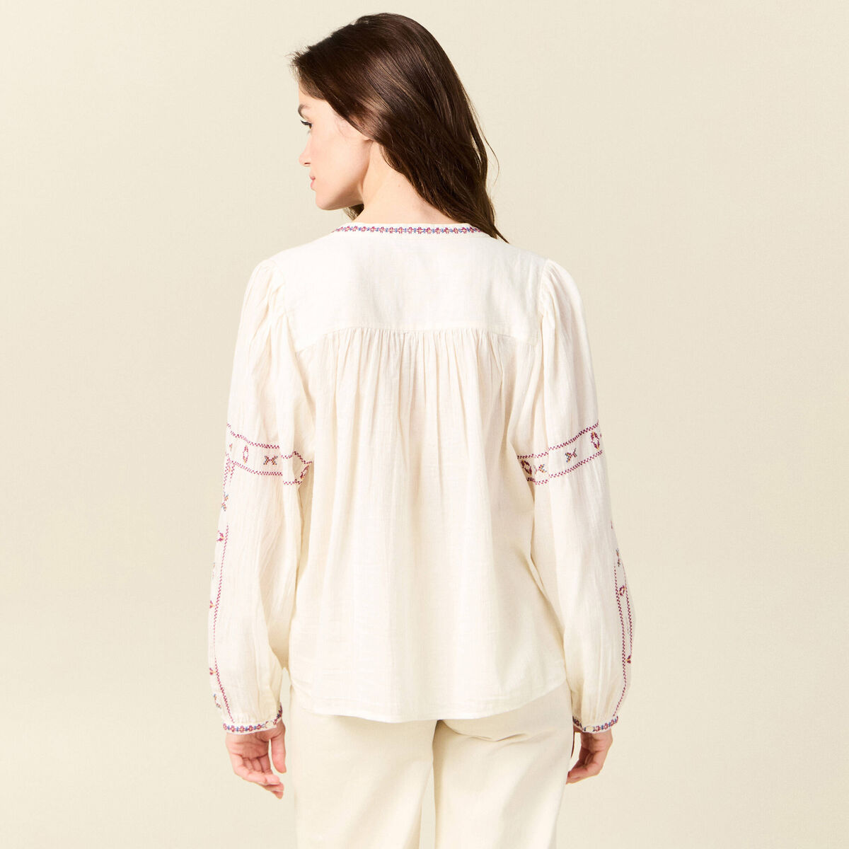 Chemise manches longues brodée creme femme