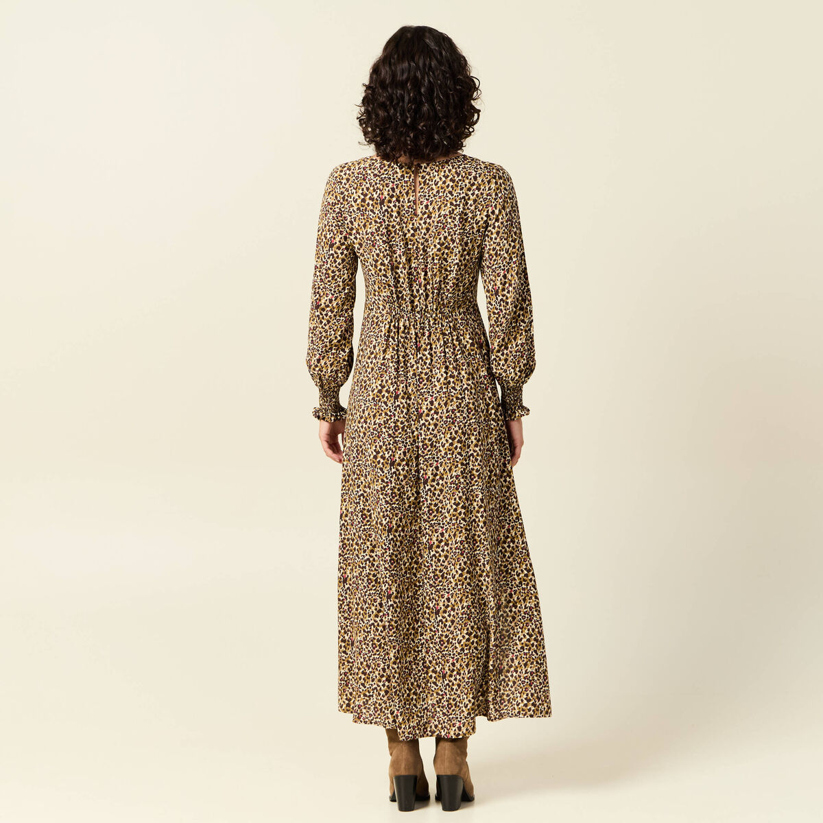 Robe longue &eacute;vas&eacute;e taupe femme