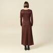 Robe longue ajust&eacute;e manches longues marron femme