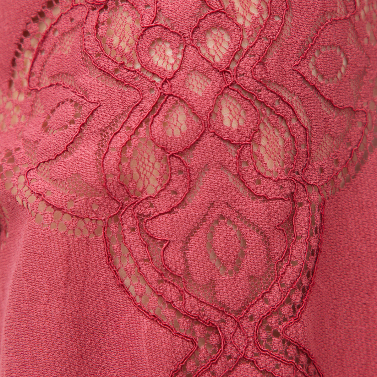 Blouse cintr&eacute;e dentelle manches longues rouge fonc&eacute; femme