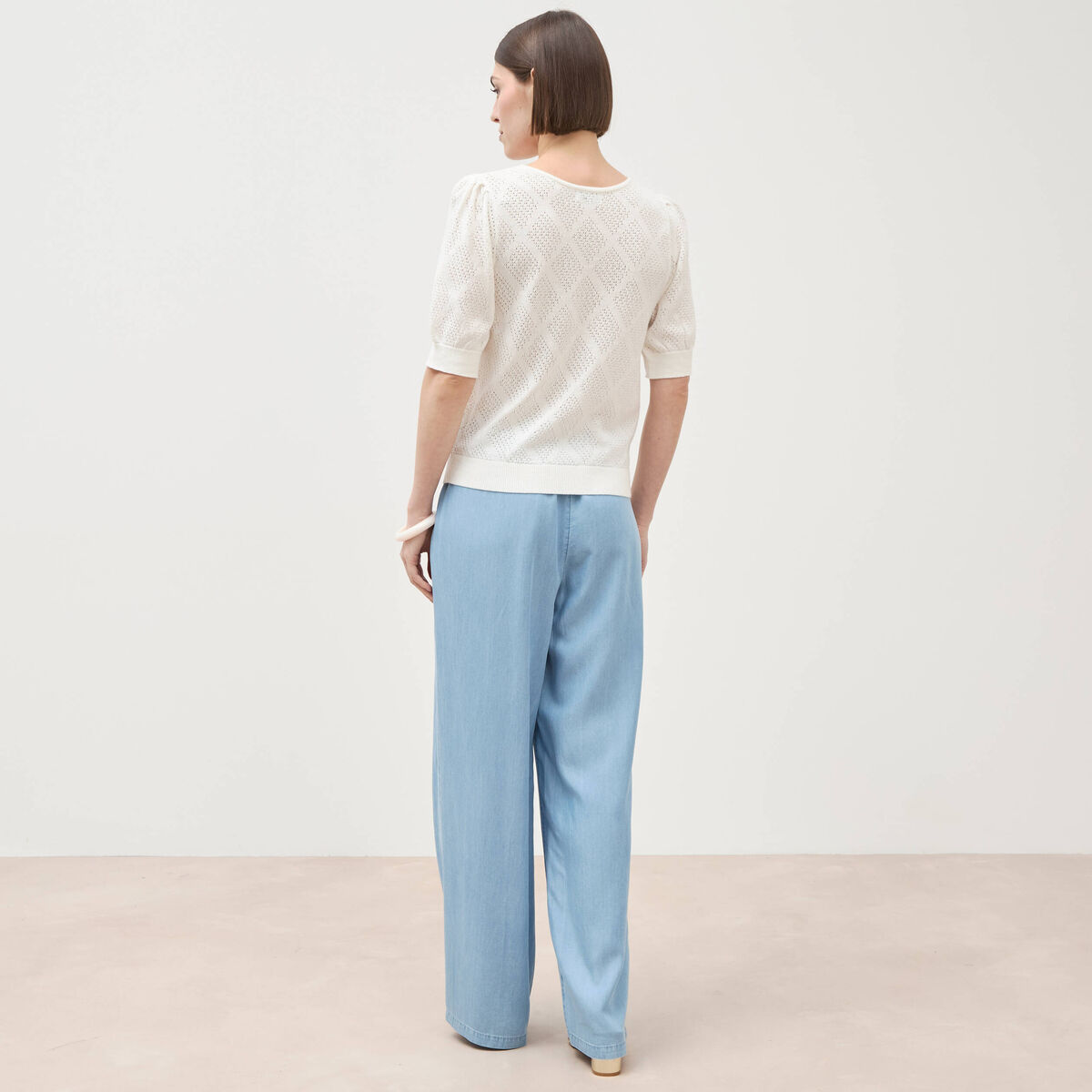 Pull ajour&eacute; droit court manches courtes ecru femme