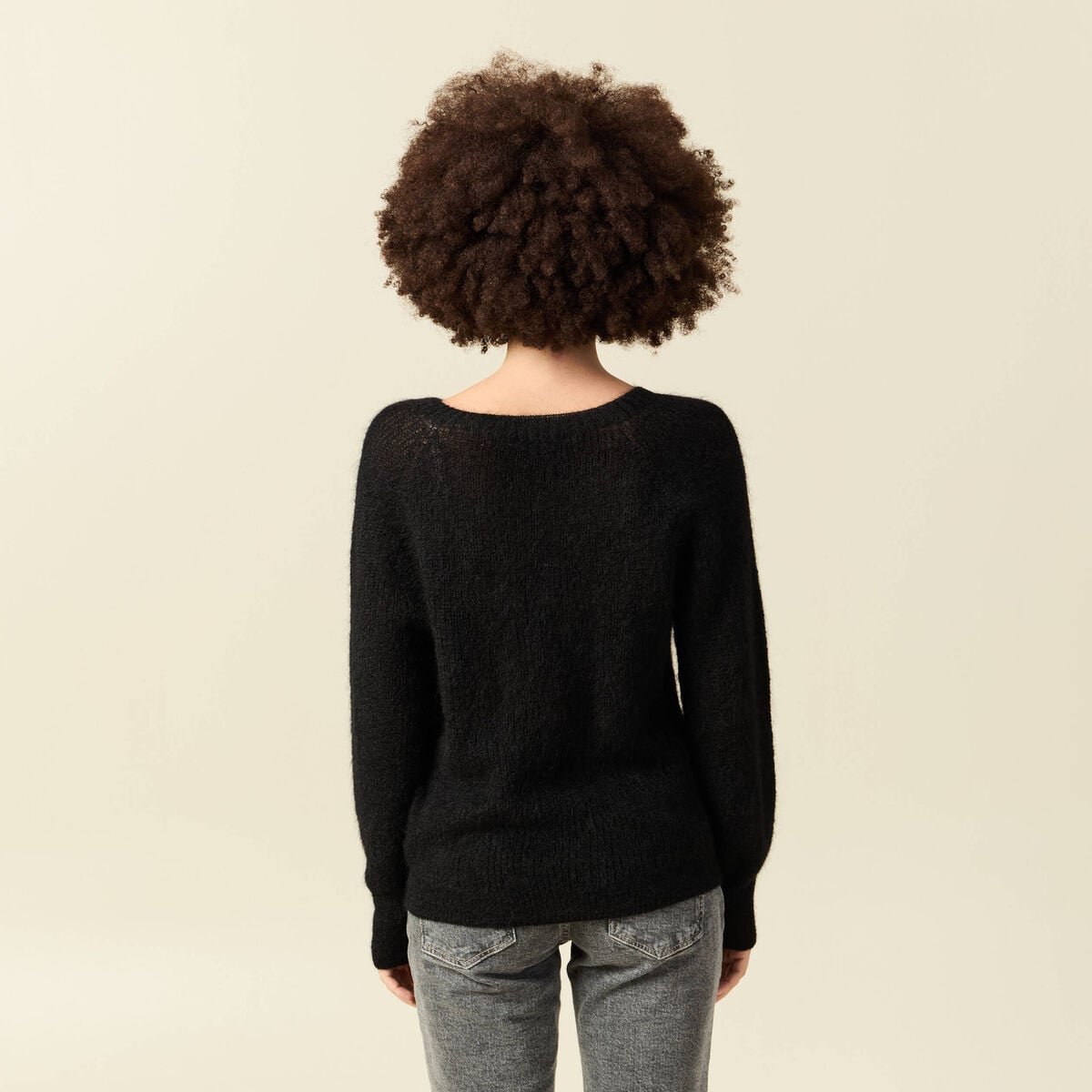 Pull manches longues col rond noir femme