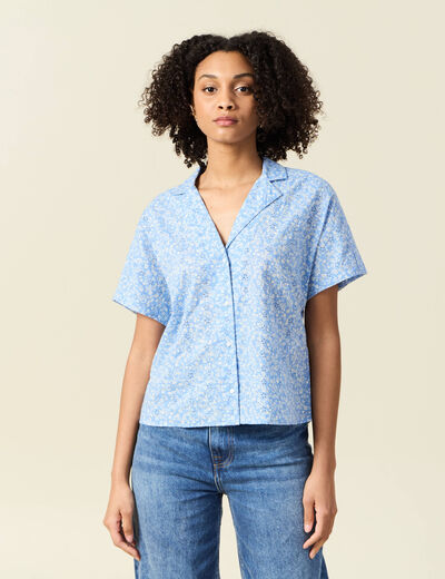 Chemise manches courtes brodée bleu clair femme