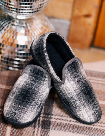 Chaussons gris foncé homme