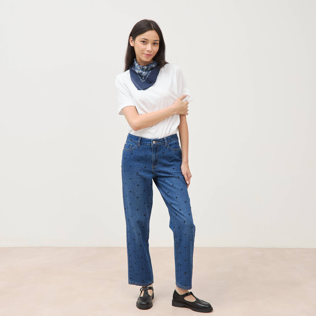 Jeans straight taille haute broderie bleu clair femme