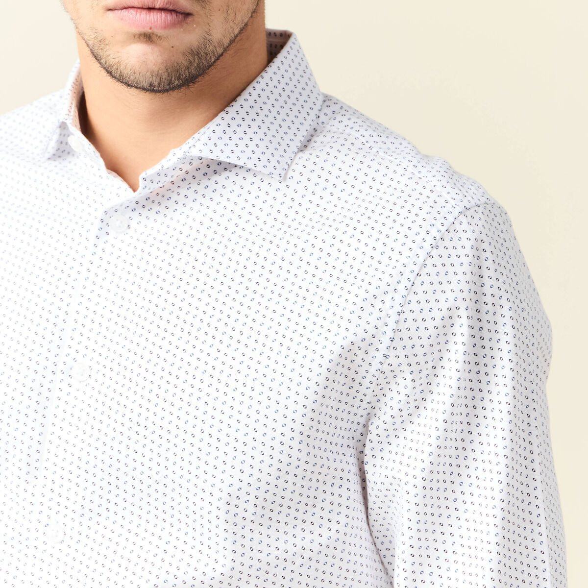 Chemise cintr&eacute;e en coton manches longues blanc homme