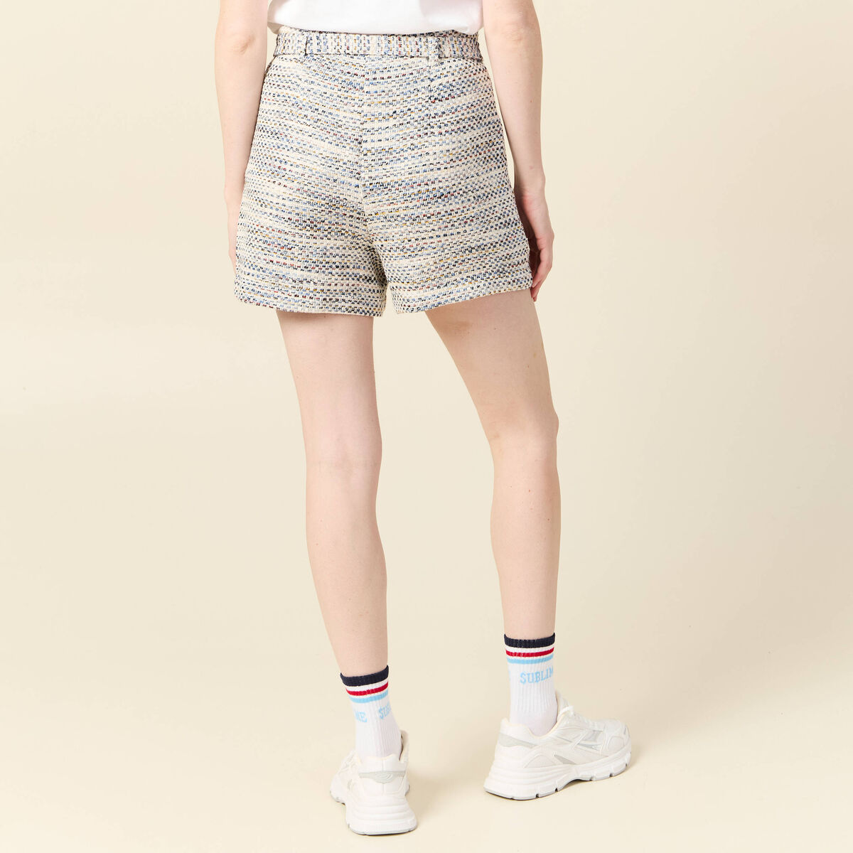 Short ajust&eacute; taille haute creme femme