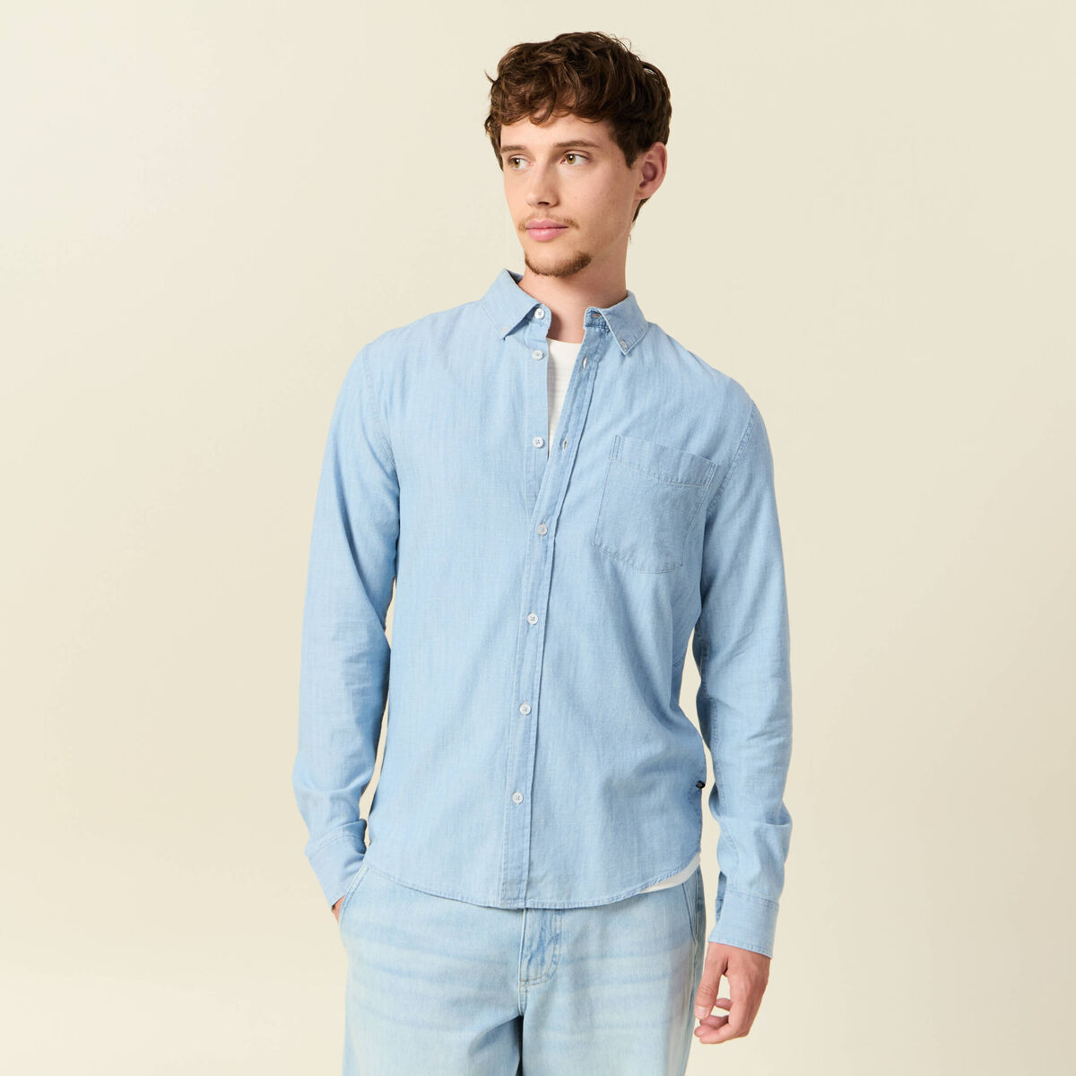 Chemise col classique manches longues bleu clair homme