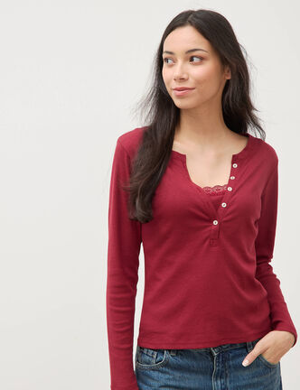 T-shirt cintr&eacute; manches longues rouge fonc&eacute; femme