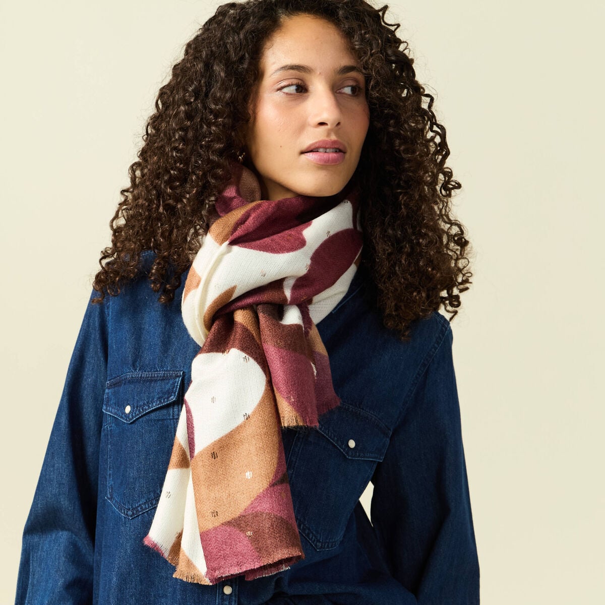 &Eacute;charpe marron fonc&eacute; femme