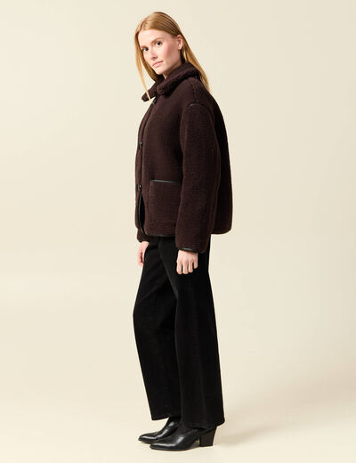 Manteau court droit effet polaire marron foncé femme